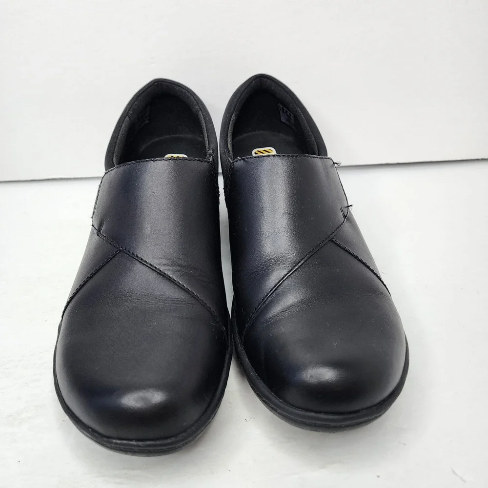 Clarks Slip Resistant Loafers Women 8.5 Black Leather Wedge Work Shoes 26142720